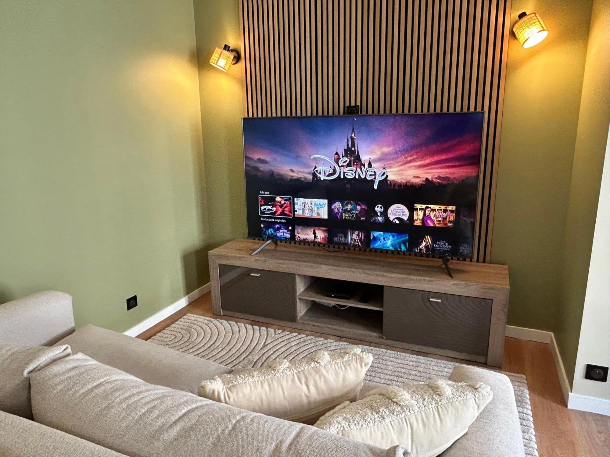 Sweet And Comfy In Hyper City Center With Netflix, Prime And Disney Plus Included ノワジー＝ル＝グラン エクステリア 写真